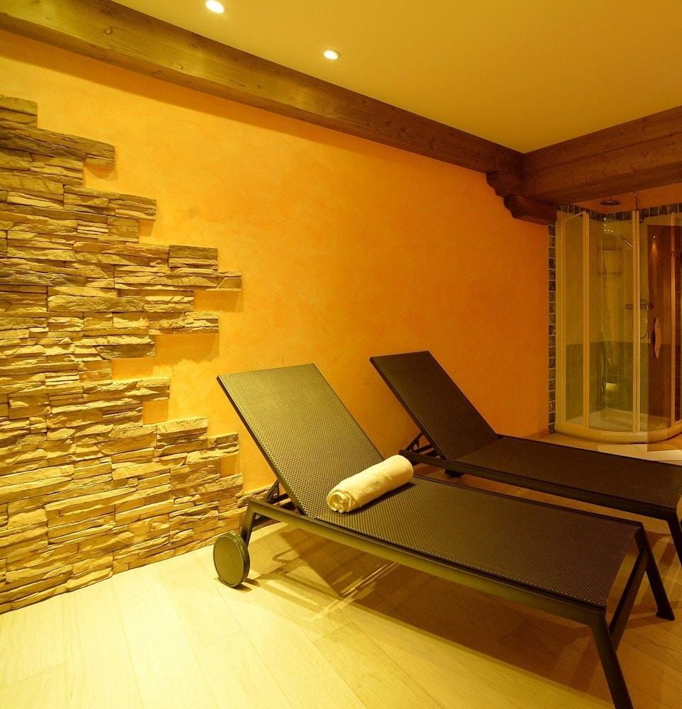 Residence Canada Pinzolo Exterior photo
